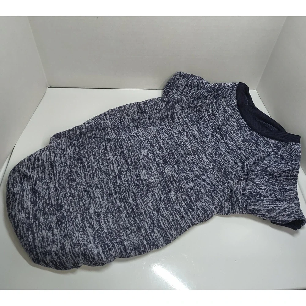 The Unbranded Brand set dog